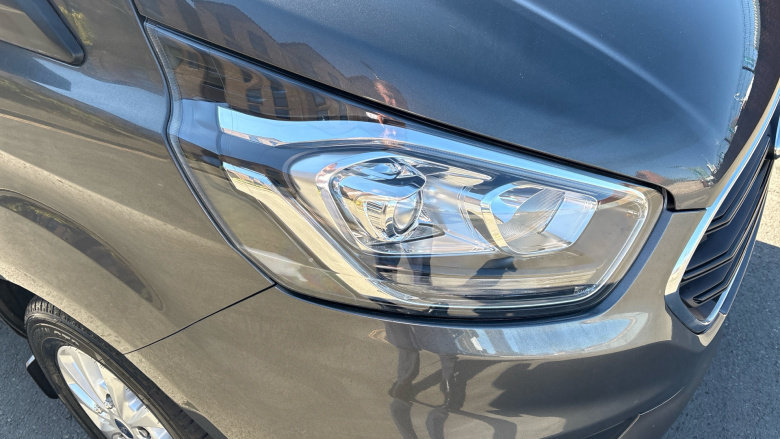 Ford Transit Custom 320 L1 Diesel Fwd 2.0 EcoBlue 170ps Low Roof Limited Van Auto